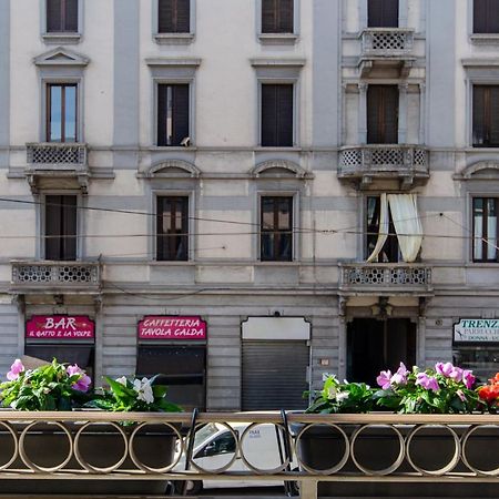 Schiaparelli 4 Apartment Milan Bagian luar foto